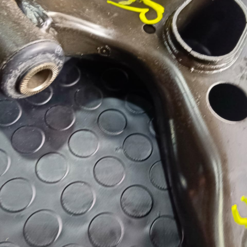 Bandejas de rav 4  lado derecho año 2015