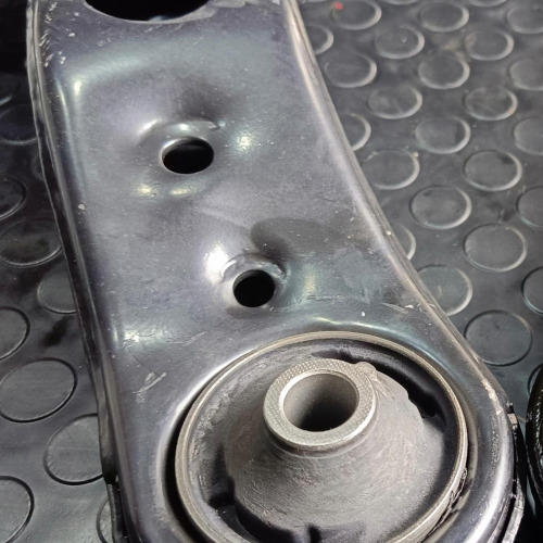 Bandejas de rav 4 lado izquierdo año 2015