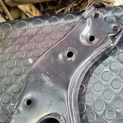Bandejas de rav 4 lado izquierdo año 2015